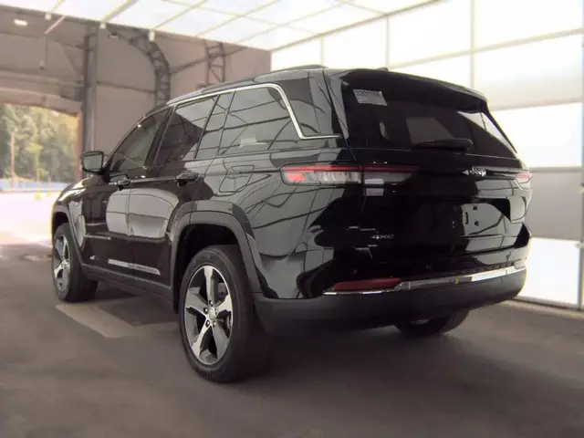 JEEP GRAND CHEROKEE 4XE 2023
