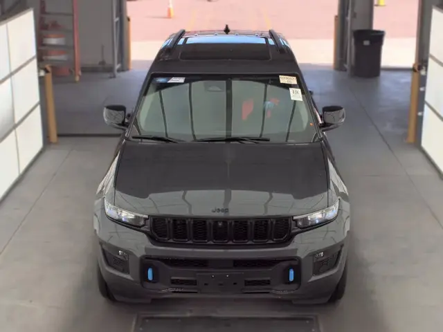 JEEP GRAND CHEROKEE 4XE ANNIVERSARY 2024
