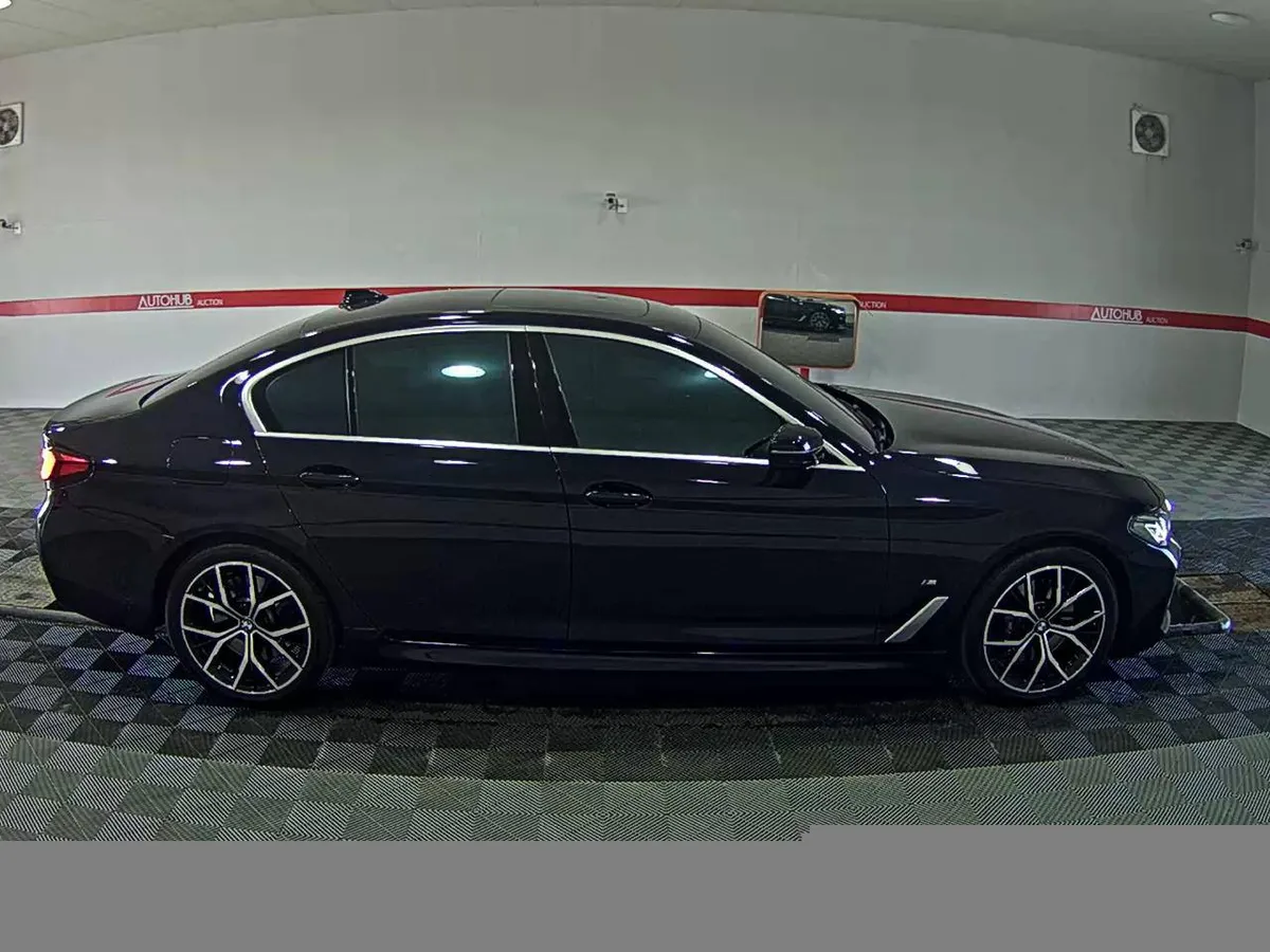 BMW 530I M SPORTS PACK 2023