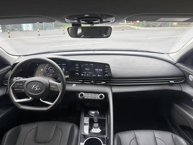 HYUNDAI ELANTRA ELITE 2021