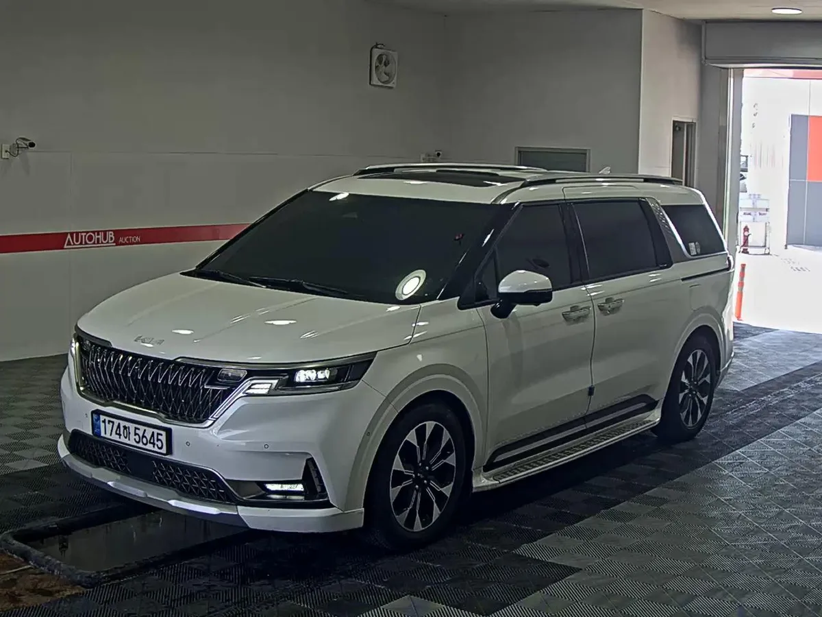 KIA CARNIVAL SIGNATURE 2023
