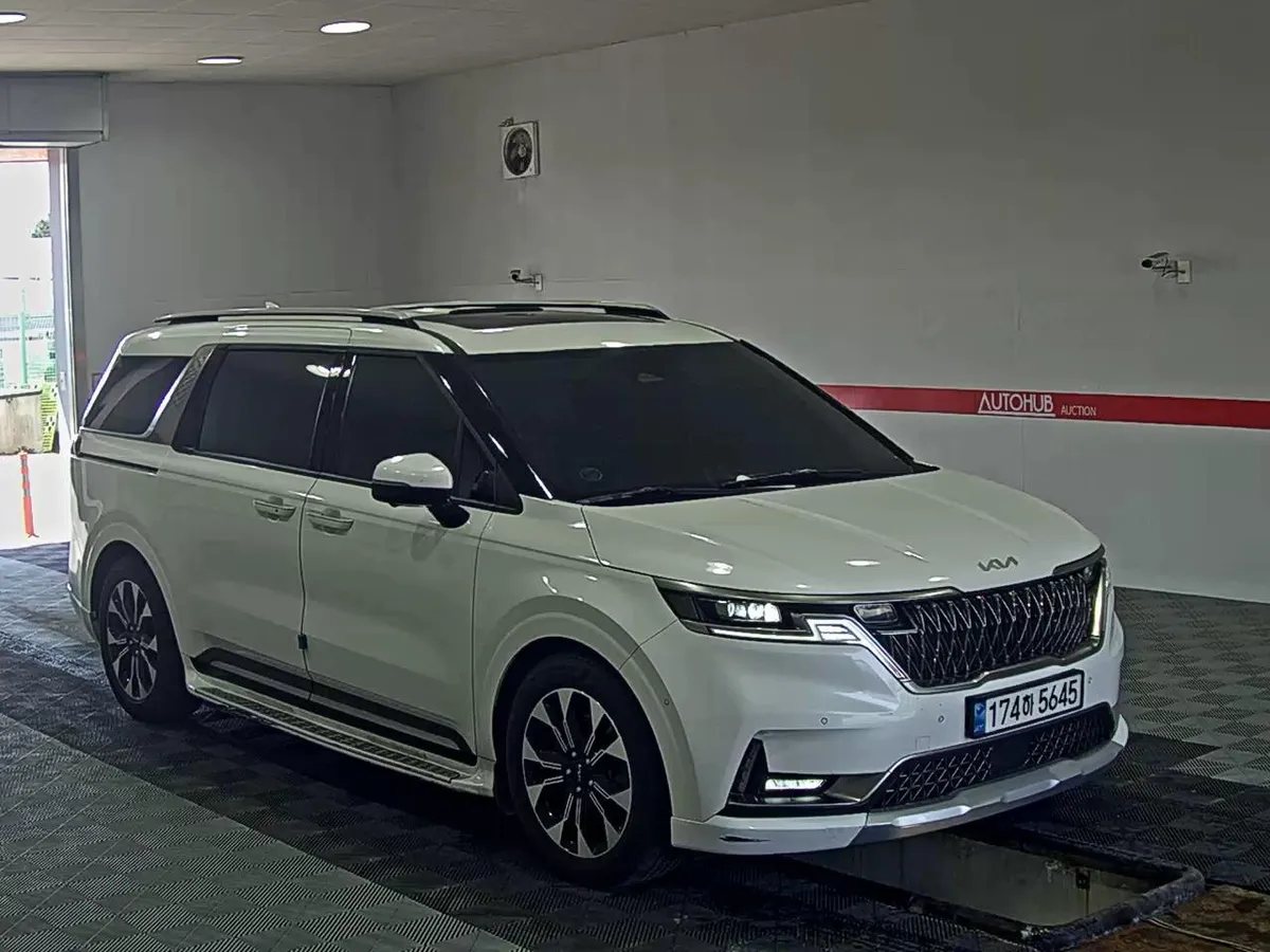 KIA CARNIVAL SIGNATURE 2023