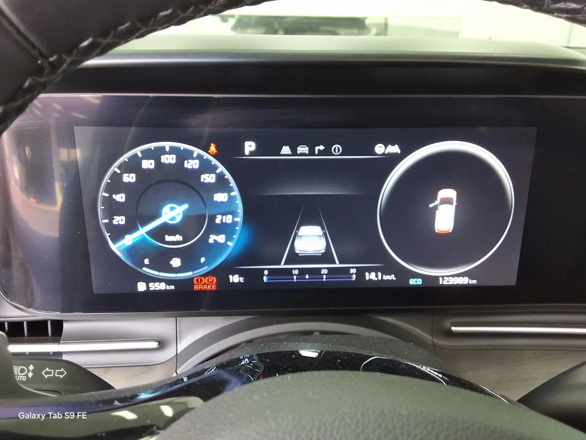 KIA CARNIVAL SIGNATURE 2023