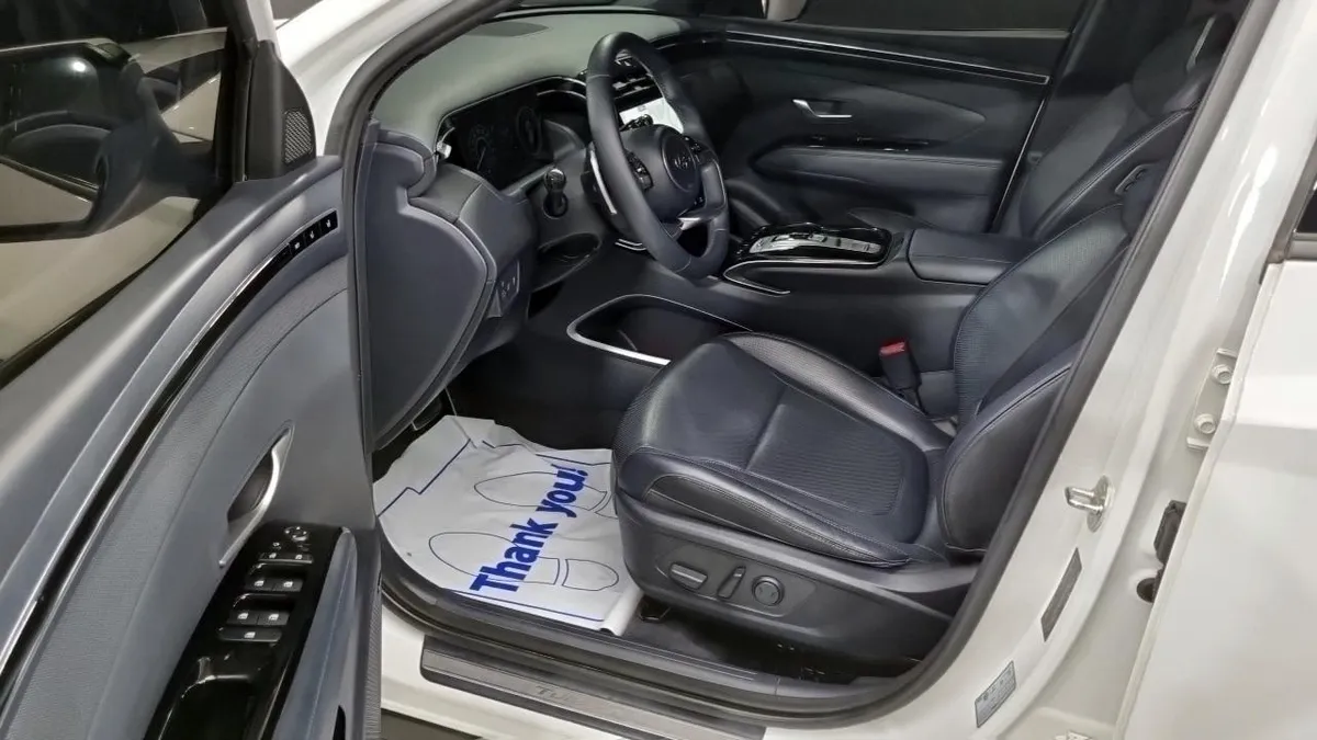 HYUNDAI TUCSON NX4 1 2023
