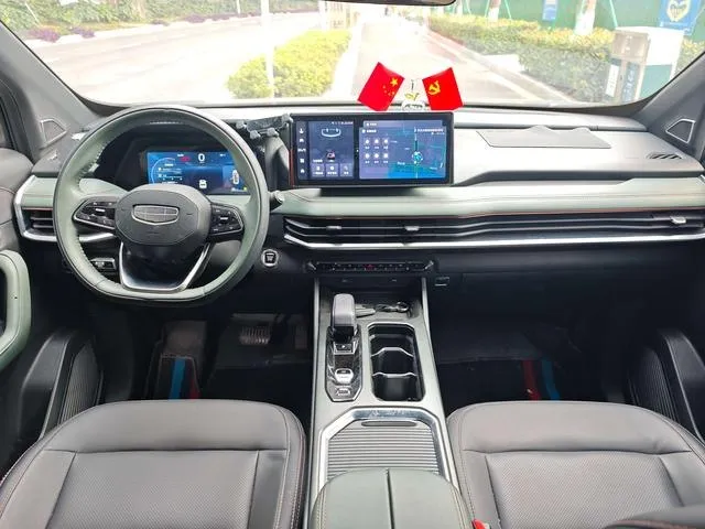 GEELY HAOYUE L КАМЕРЫ 360 ЦИФРОВАЯ ПАНЕЛЬ АДАПТИВНЫЙ КРУИЗ ПАНОРАМНАЯ КРЫША ЭЛЕКТРОПРИВОД БАГАЖНИКА И СИДЕНИЙ 2023
