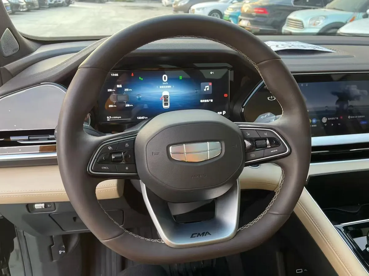 GEELY XINGYUE L МАКСИМАЛЬНАЯ С ПРОЕКЦИЕЙ И АКУСТИКОЙ BOSE 2025