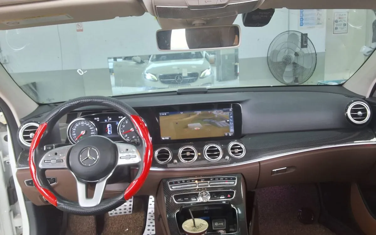 MERCEDES-BENZ E-CLASS 2019