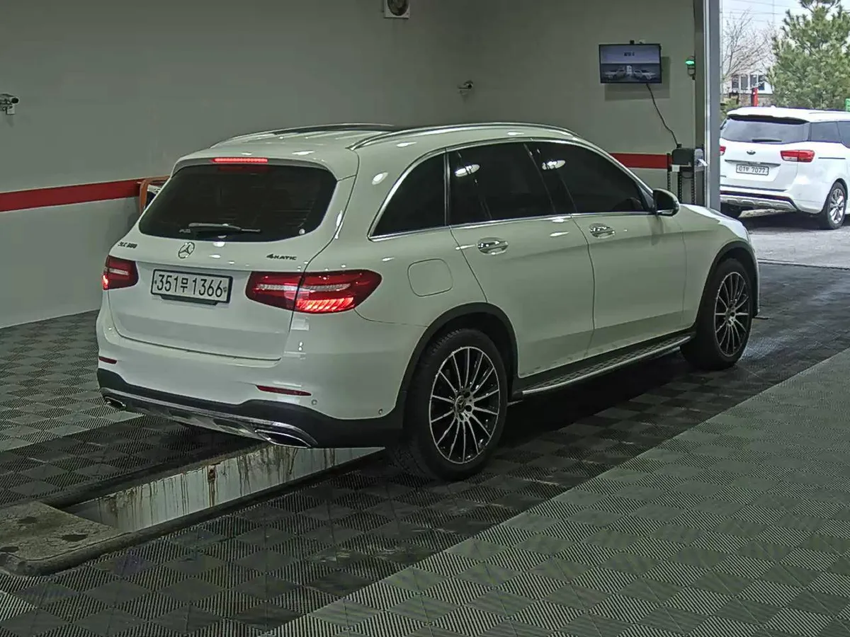 MERCEDES-BENZ GLC 2019