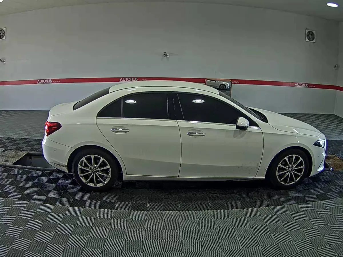 MERCEDES-BENZ A-CLASS 2021
