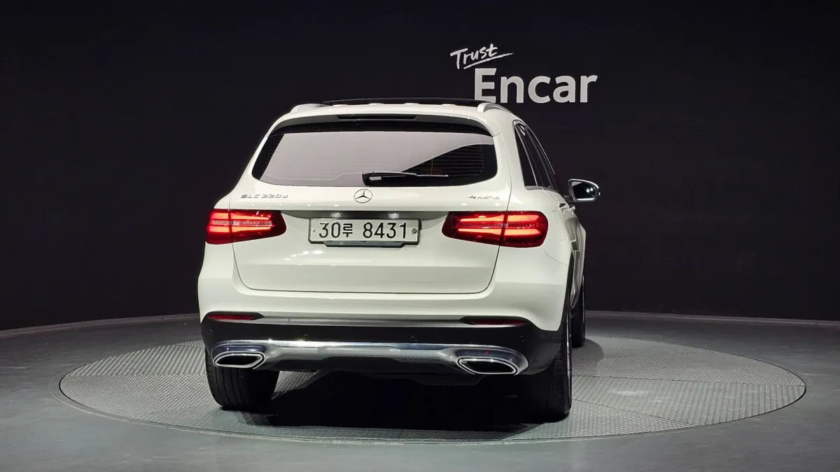 MERCEDES-BENZ GLC ПАНОРАМА LED ПОДОГРЕВЫ ПАМЯТЬ СИДЕНИЙ АССИСТЕНТЫ ВОДИТЕЛЮ И ДРУГИЕ ОПЦИИ 2018
