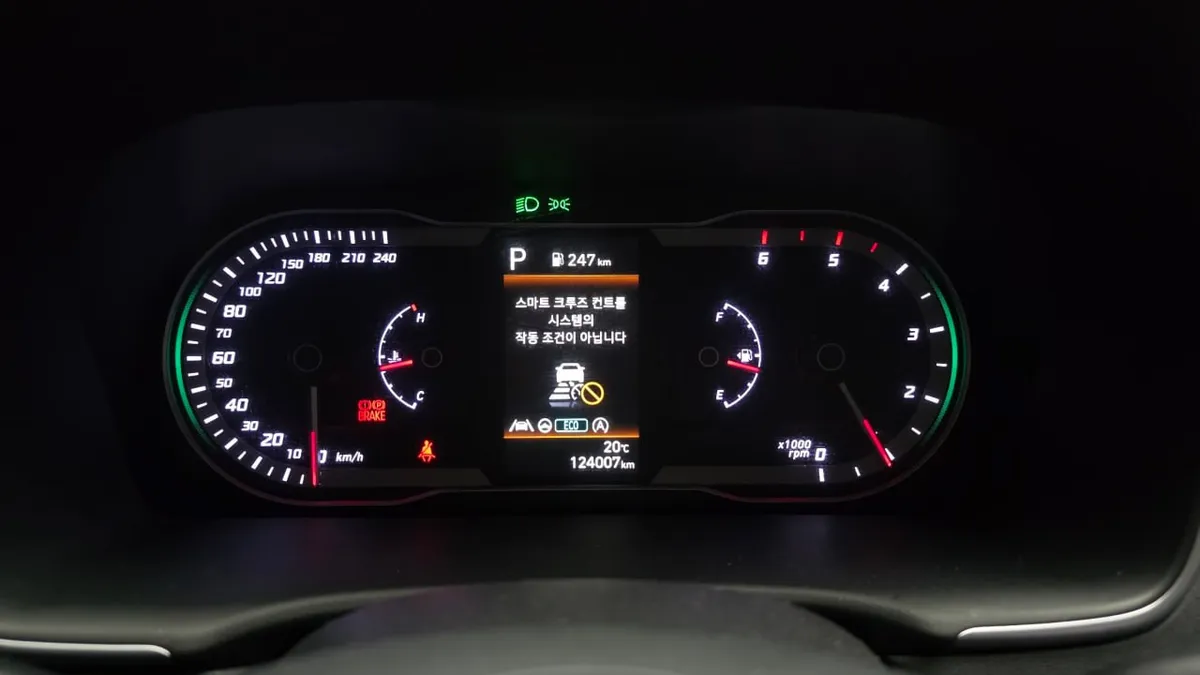 HYUNDAI TUCSON КОЖАНЫЕ СИДЕНИЯ С ПОДОГРЕВОМ И ВЕНТИЛЯЦИЕЙ АДАПТИВНЫЙ КРУИЗ АССИСТЕНТЫ ВОДИТЕЛЮ РАСШИРЕННАЯ МУЛЬТИМЕ 2022
