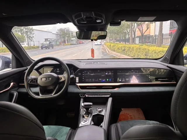 GEELY XINGYUE L LUXURY 2022