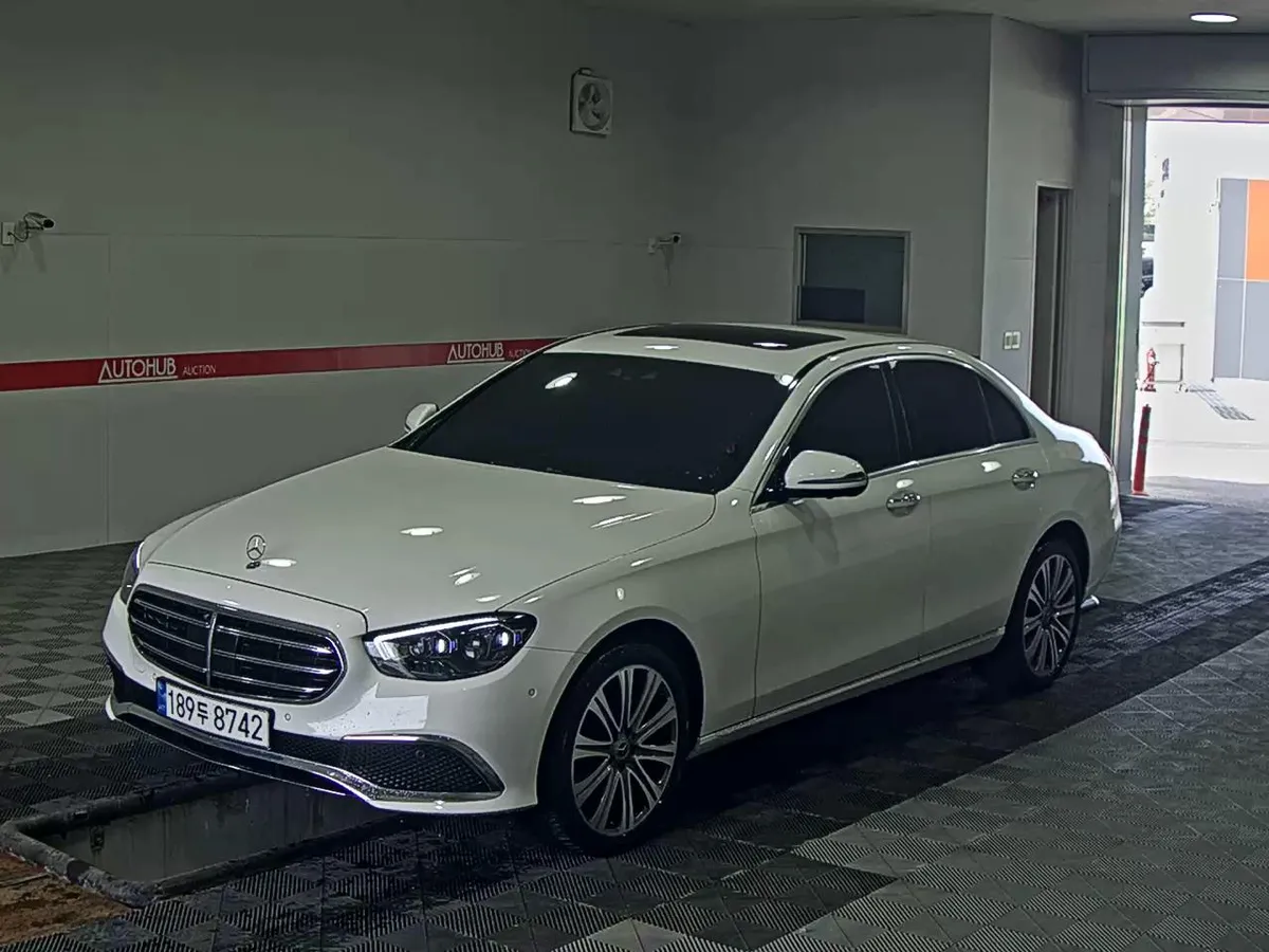MERCEDES-BENZ E-CLASS 2023