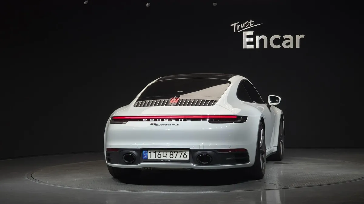 PORSCHE 911 CARRERA 4 2022
