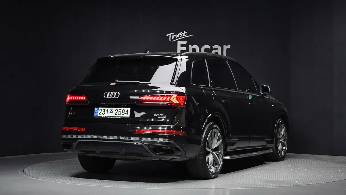 AUDI Q7 PREMIUM 2023