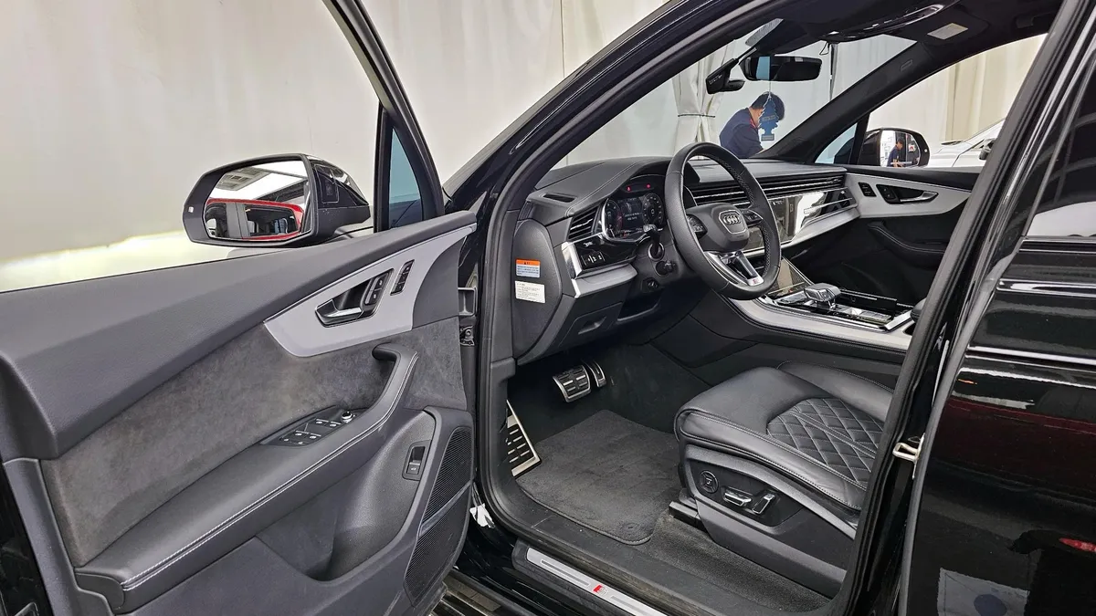 AUDI Q7 PREMIUM 2023