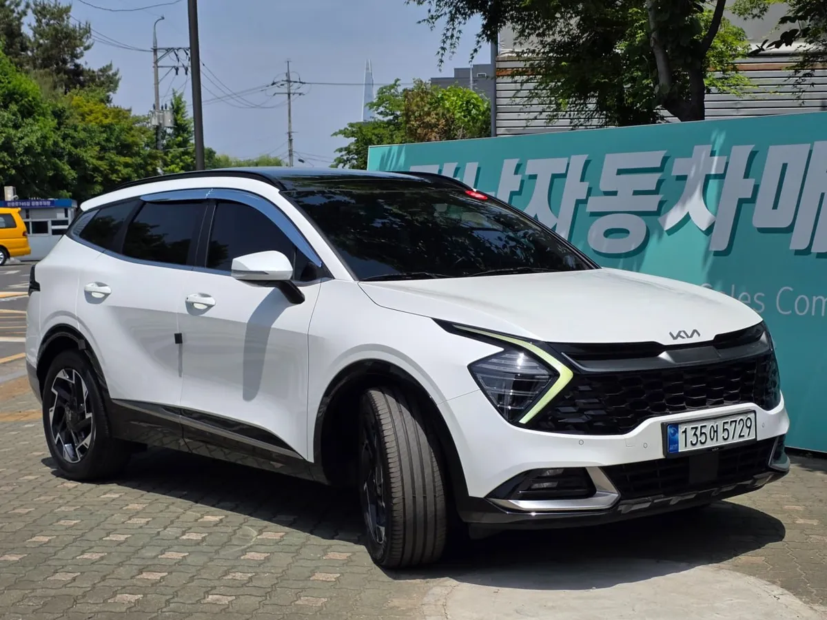 KIA SPORTAGE ПАНОРАМА ЦИФРОВАЯ ПРИБОРНАЯ ПАНЕЛЬ ПОДОГРЕВЫ ПАМЯТЬ СИДЕНИЙ ВЕНТИЛЯЦИЯ АДАПТИВНЫЙ КРУИЗ LED-ОПТИКА 2023