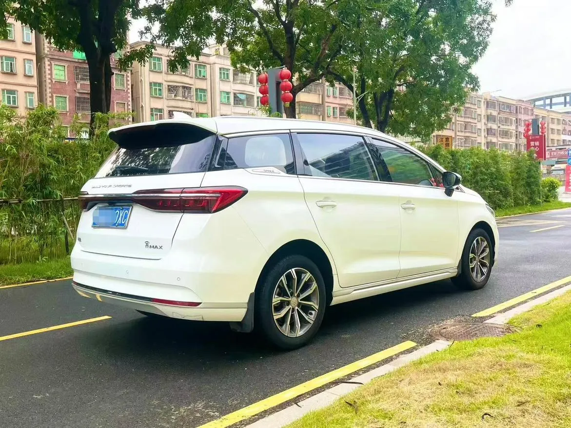 BYD SONG MAX LUXURY 2022