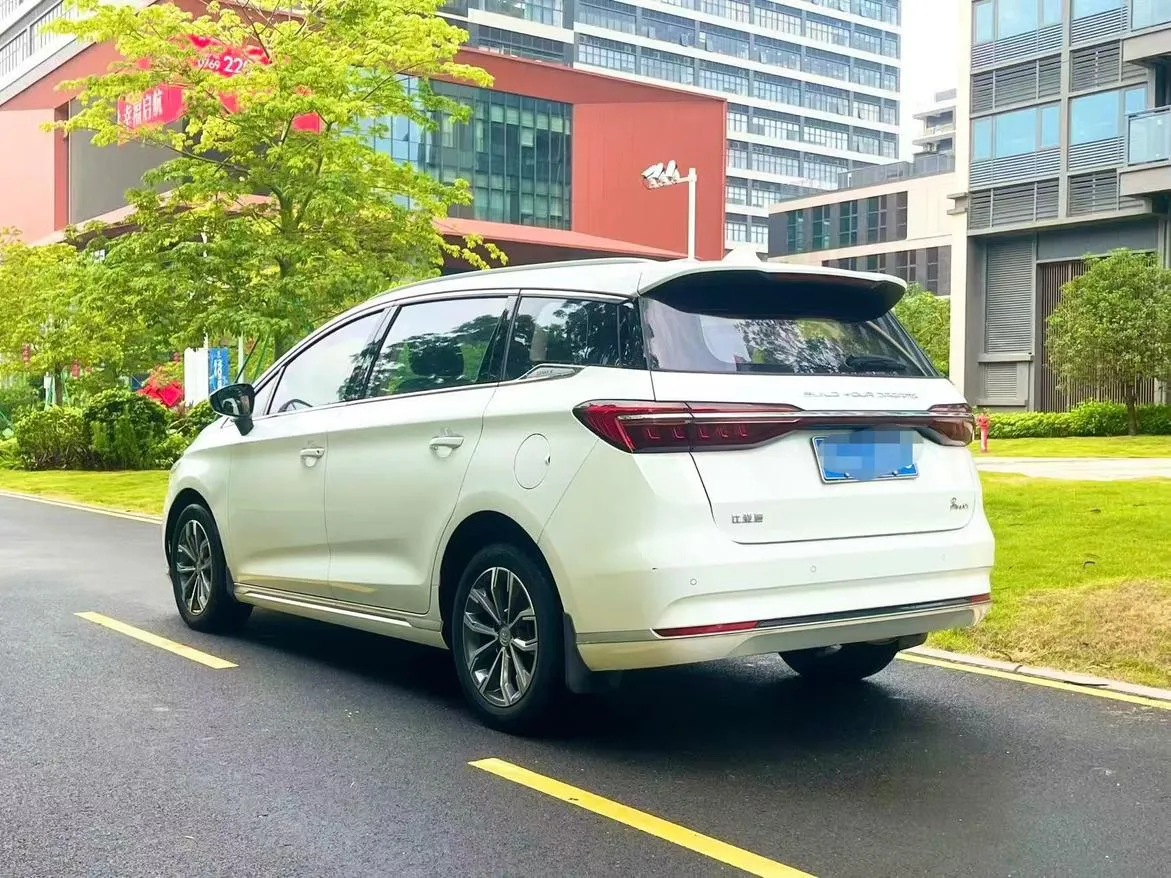 BYD SONG MAX LUXURY 2022