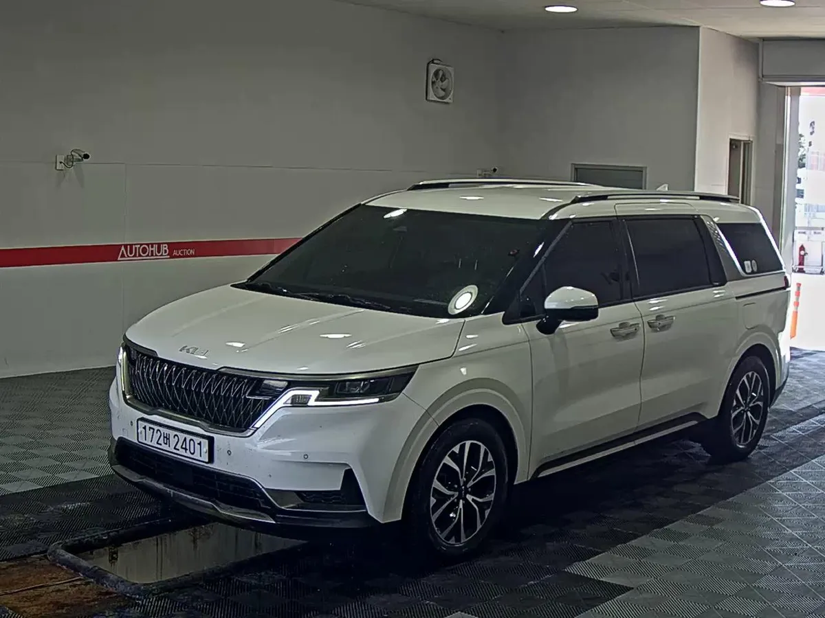 KIA CARNIVAL 9 2022