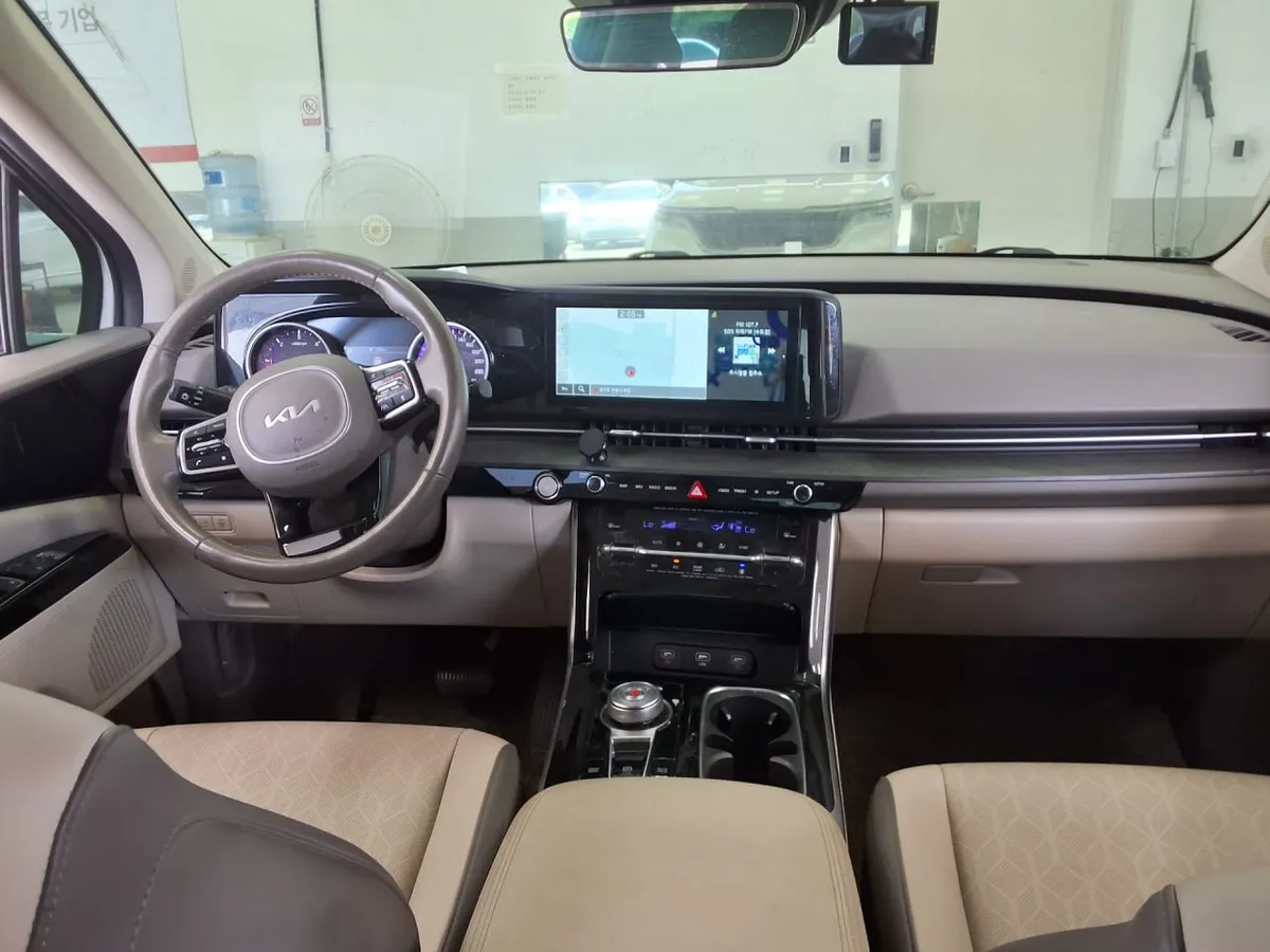 KIA CARNIVAL 9 2022
