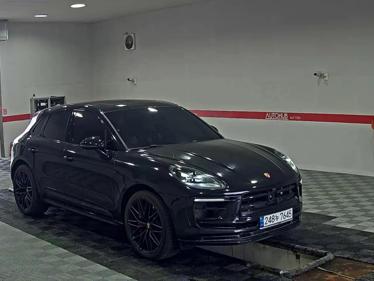 PORSCHE MACAN 2023
