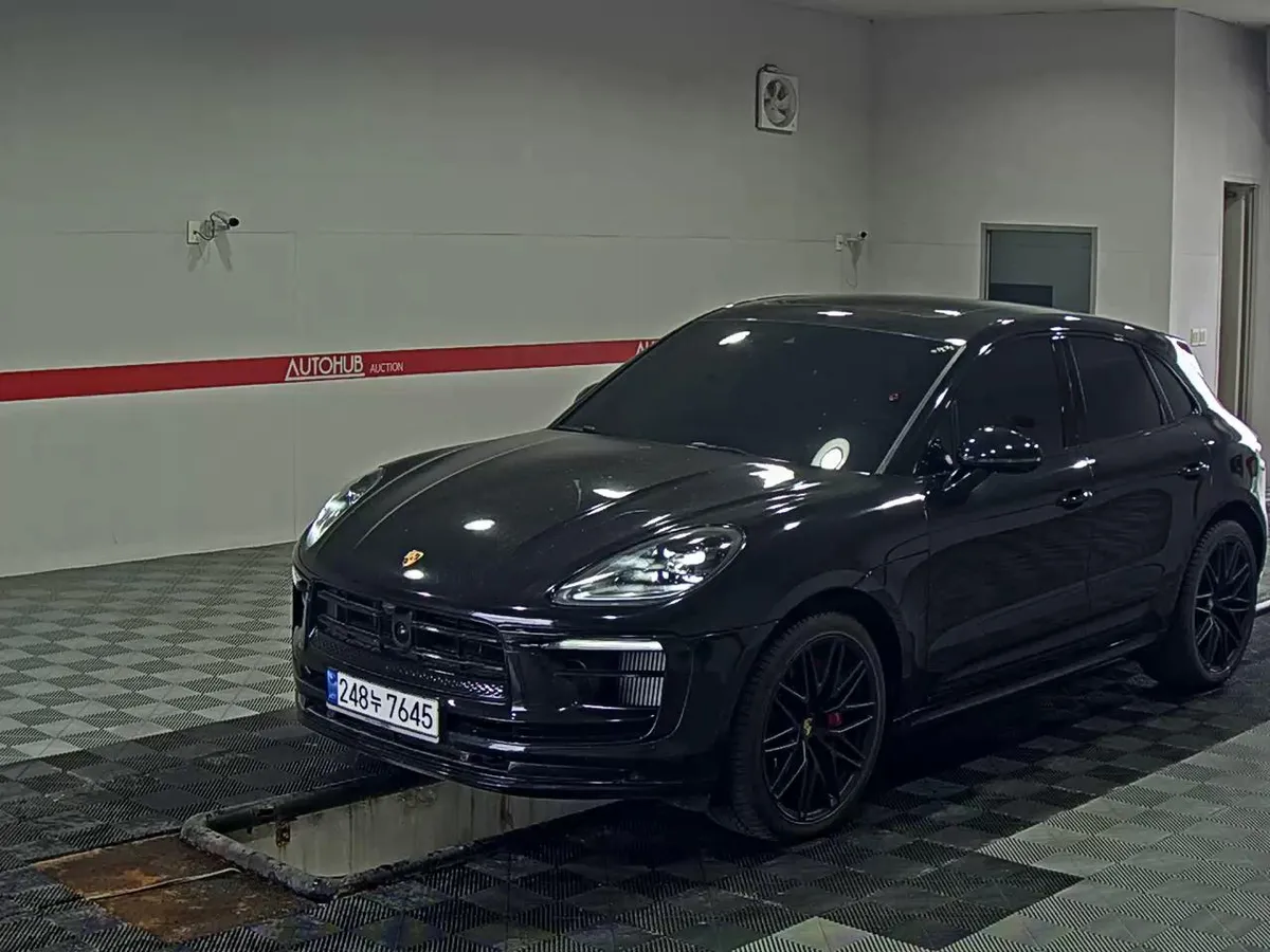 PORSCHE MACAN 2023