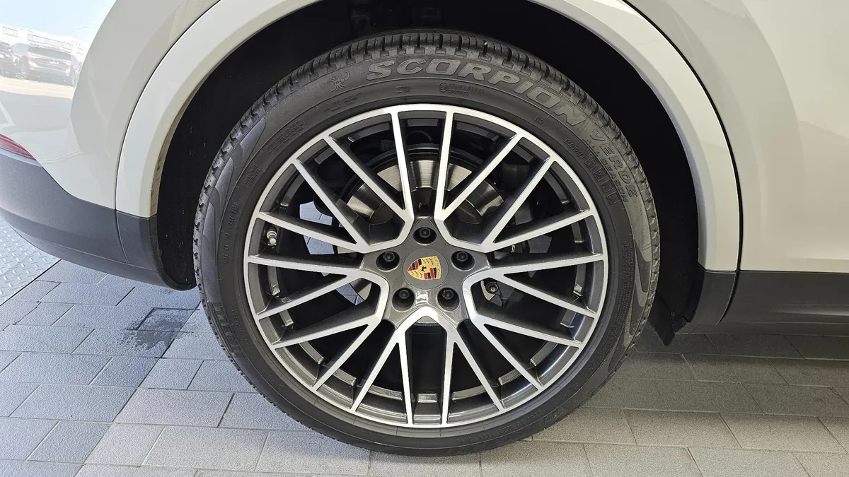 PORSCHE CAYENNE COUPE 3 2022