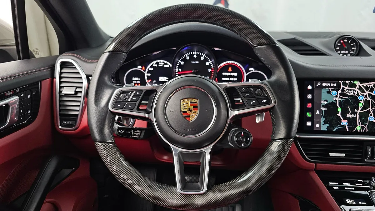 PORSCHE CAYENNE COUPE 3 2022