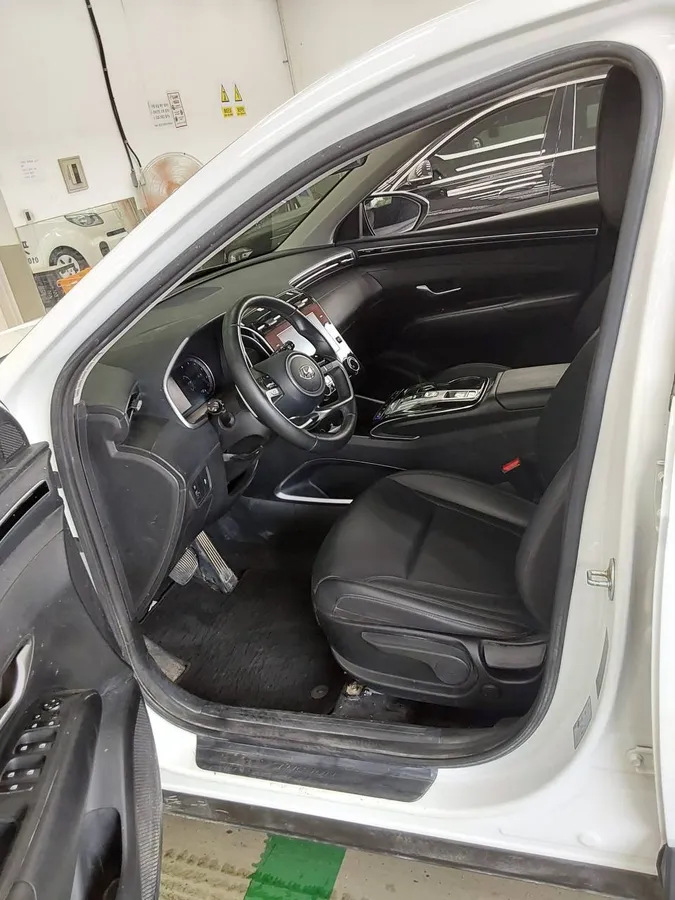 HYUNDAI TUCSON 2023