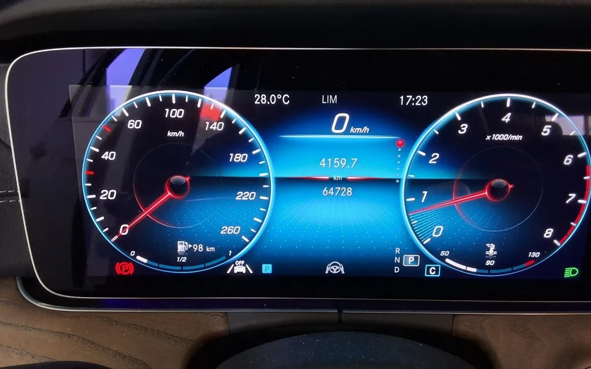MERCEDES-BENZ E-CLASS 2022