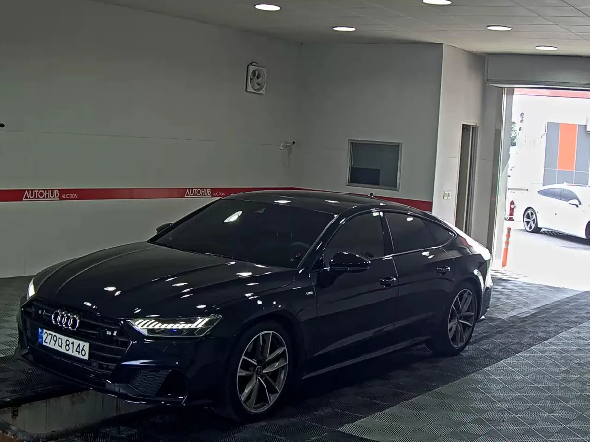 AUDI A7 2022