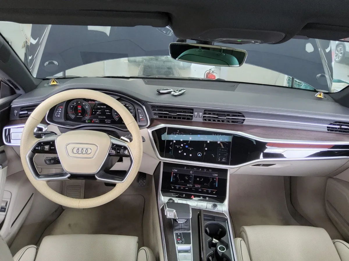 AUDI A7 2022
