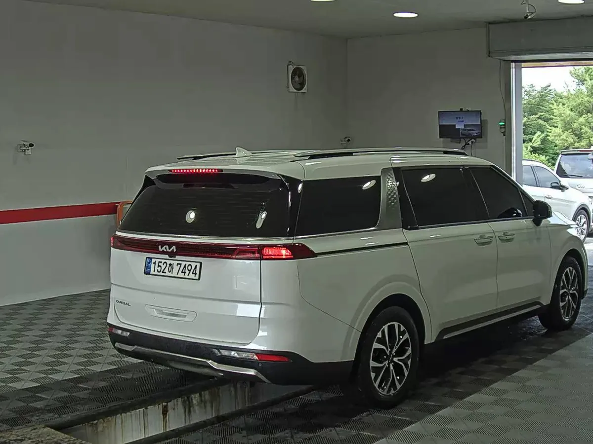 KIA CARNIVAL 2023
