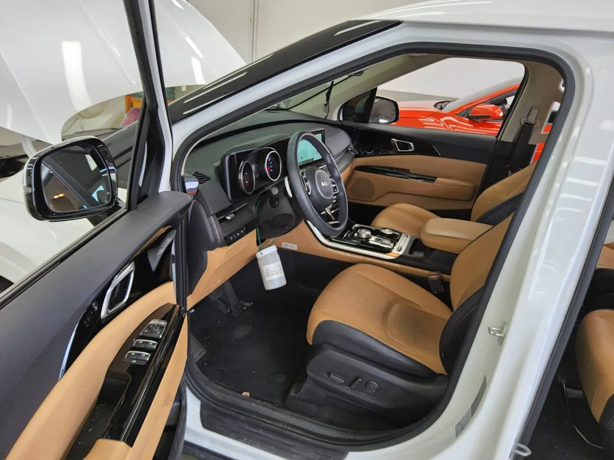 KIA CARNIVAL 2023