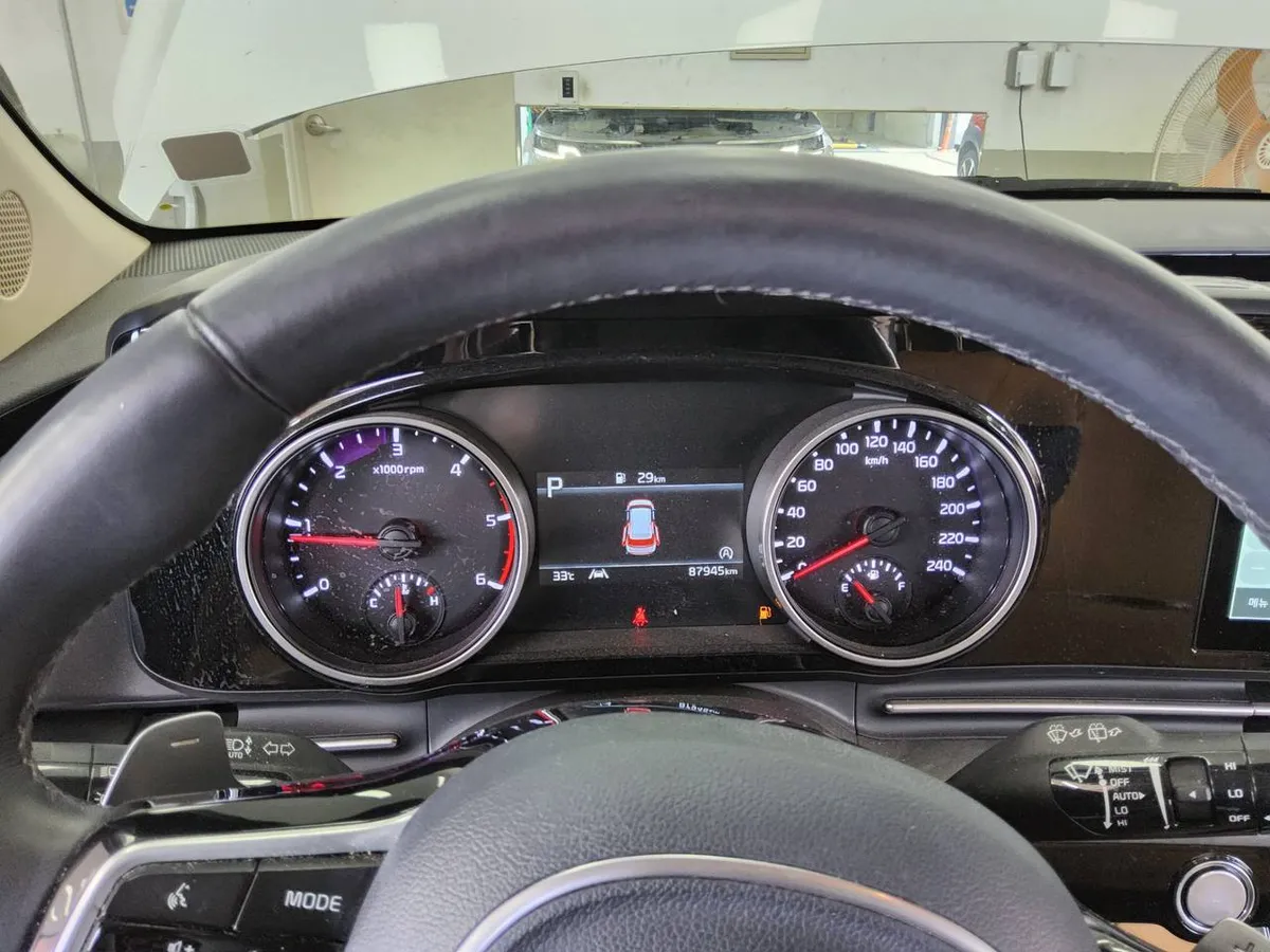 KIA CARNIVAL 2023