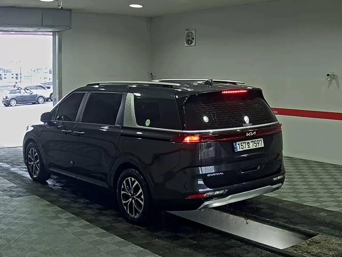 KIA CARNIVAL 2022