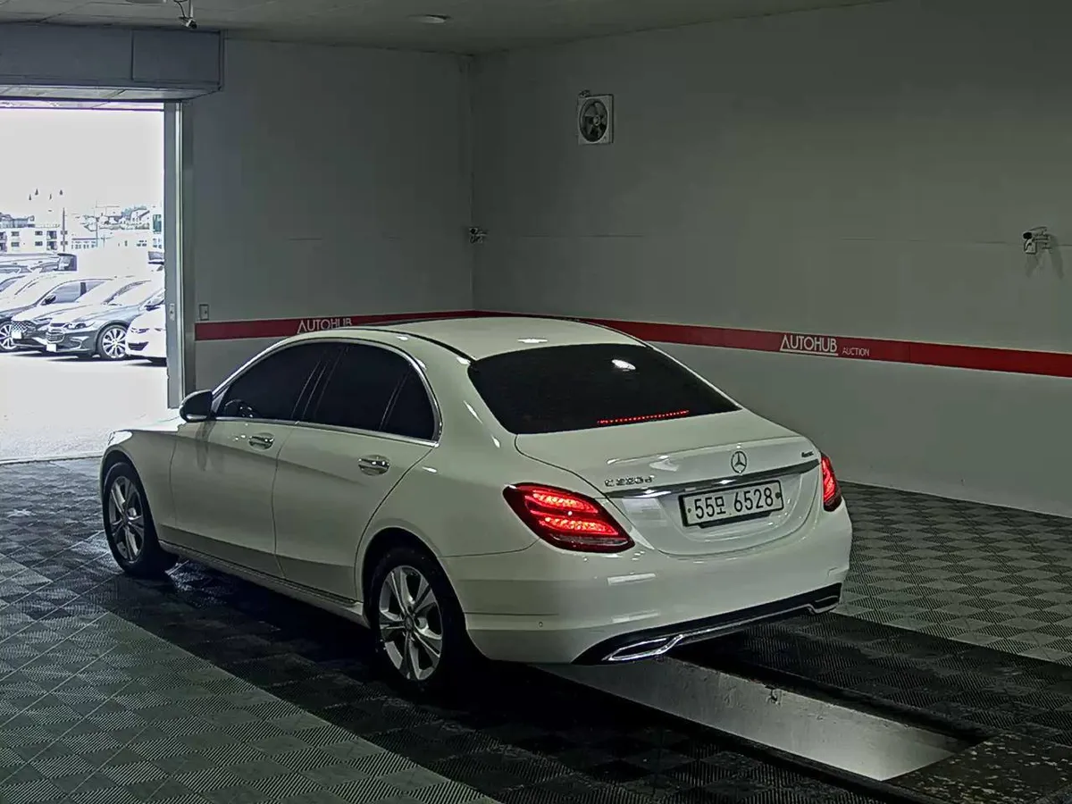 MERCEDES-BENZ C220D 4MATIC 2016