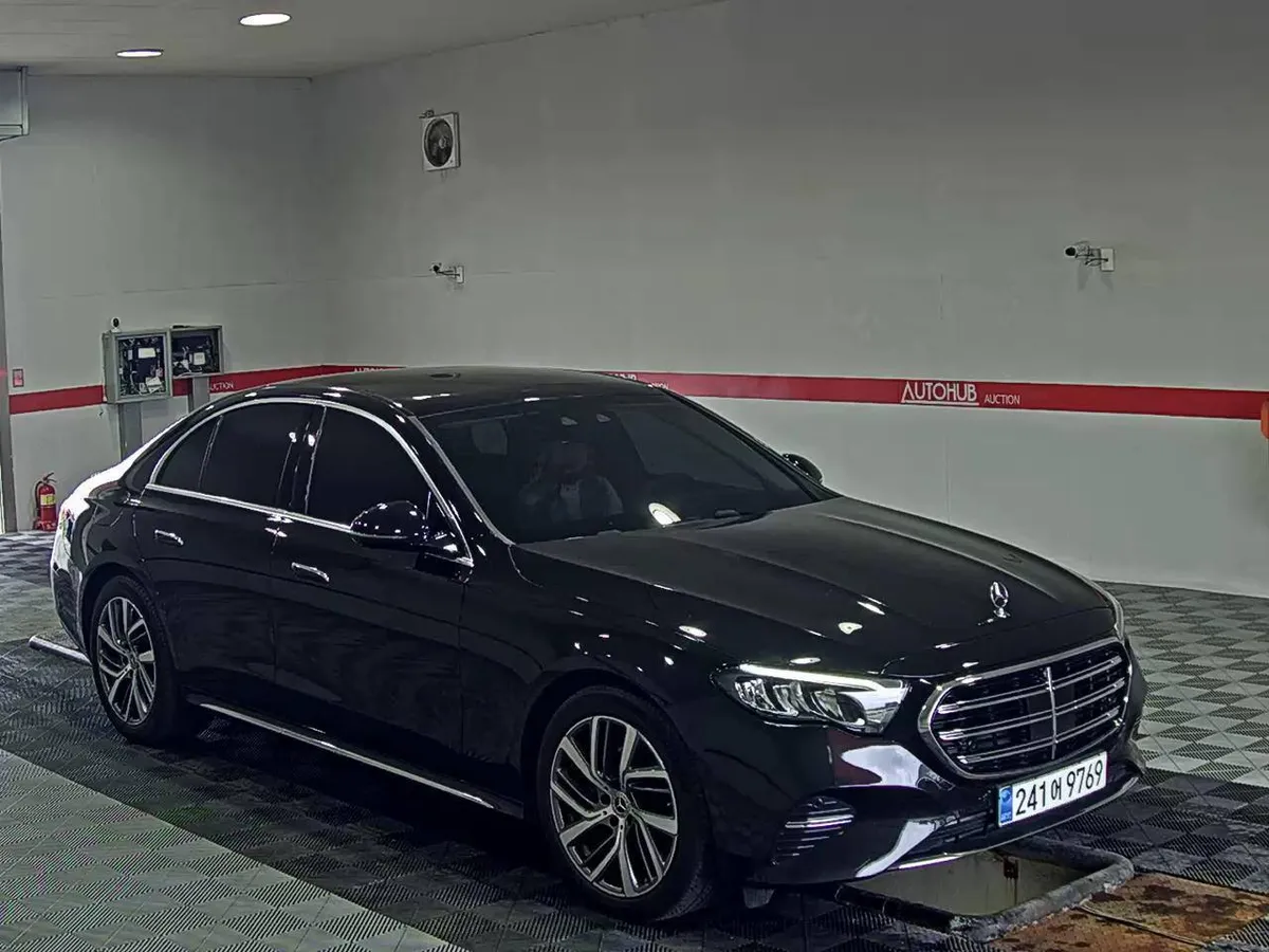 MERCEDES-BENZ E220D 4MATIC EXCLUSIVE 2024