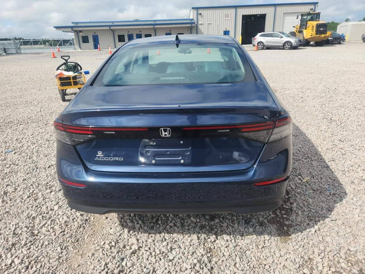 HONDA ACCORD EX 2023
