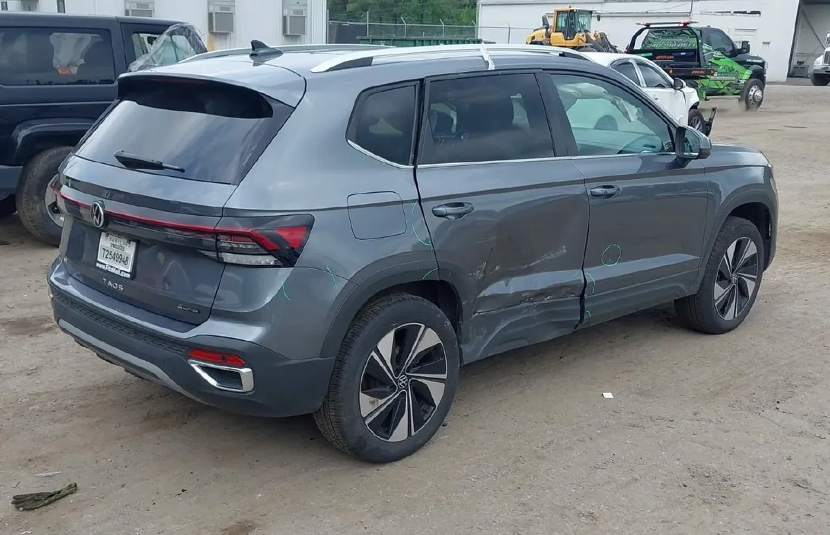 VOLKSWAGEN TAOS SE 2025