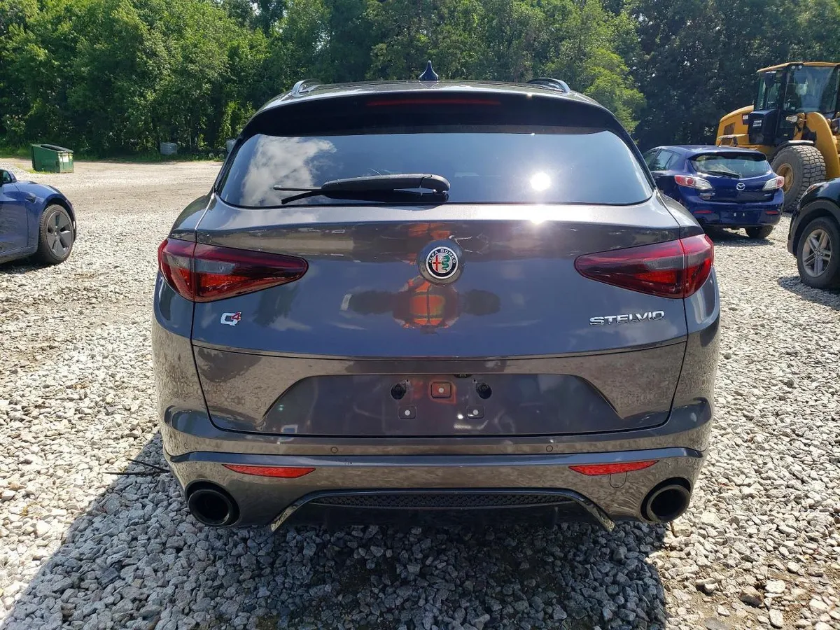 ALFA ROMEO STELVIO TI 2022