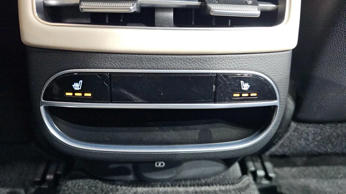 GENESIS GV70 2022