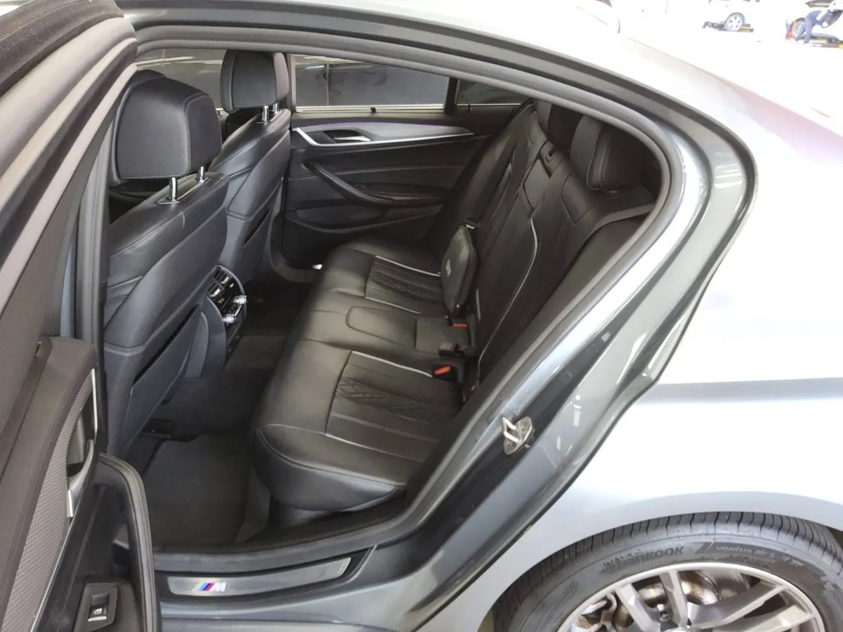 BMW 5 SERIES 2019