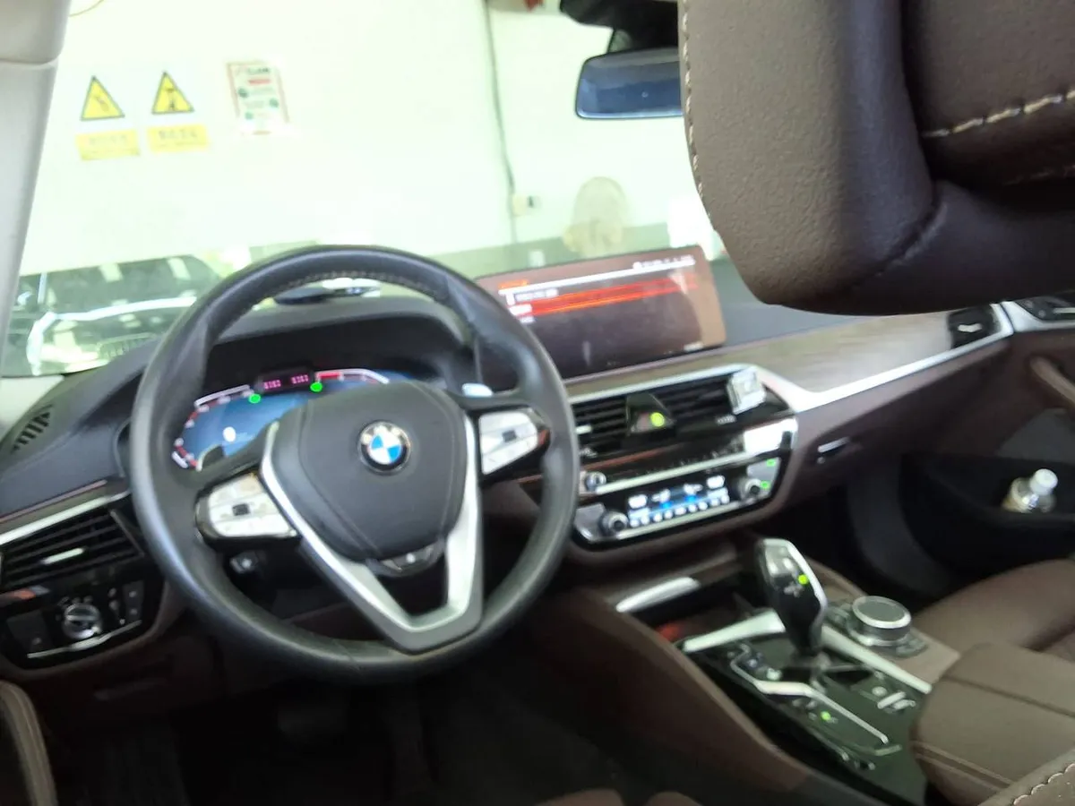 BMW 5 SERIES 2023