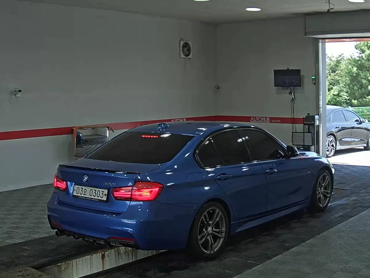 BMW 3- 2016