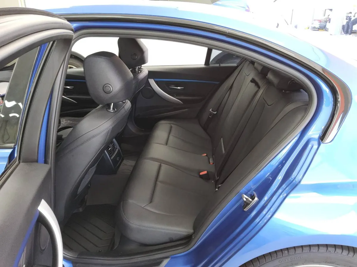BMW 3- 2016