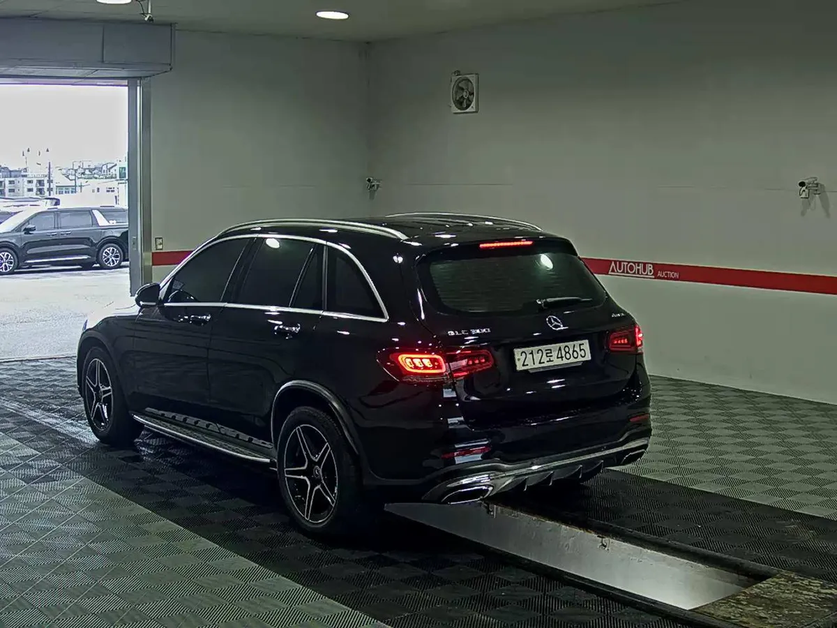 MERCEDES-BENZ GLC- 2022