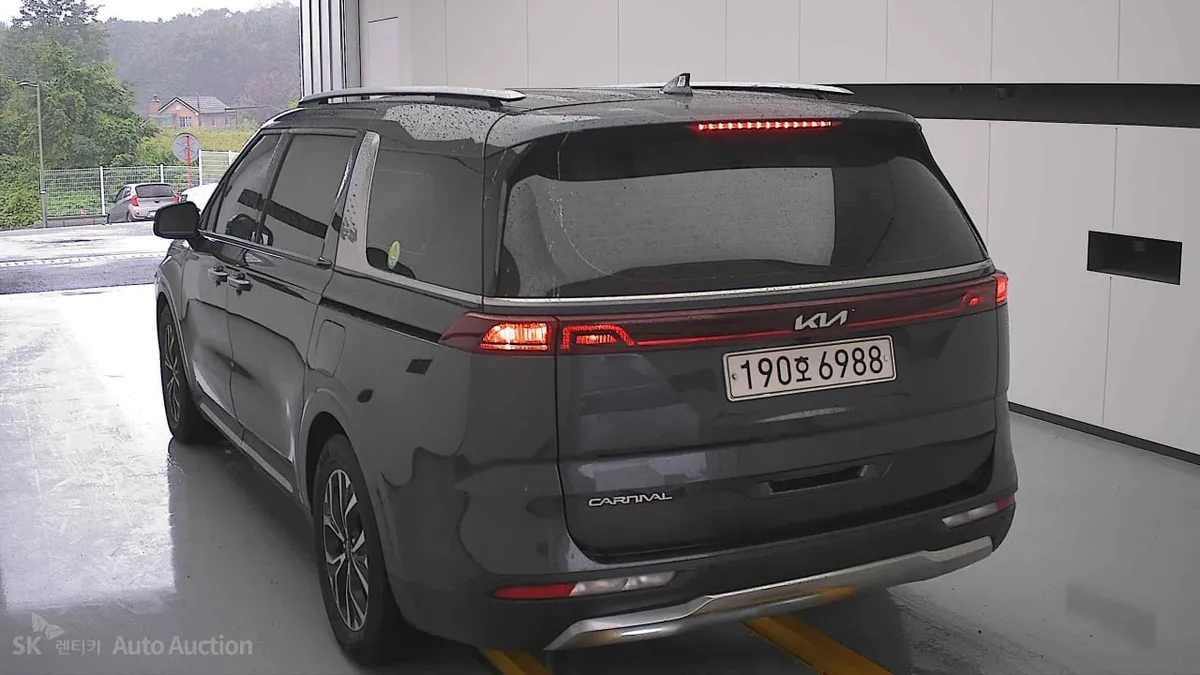 KIA CARNIVAL NOBLESSE 2022