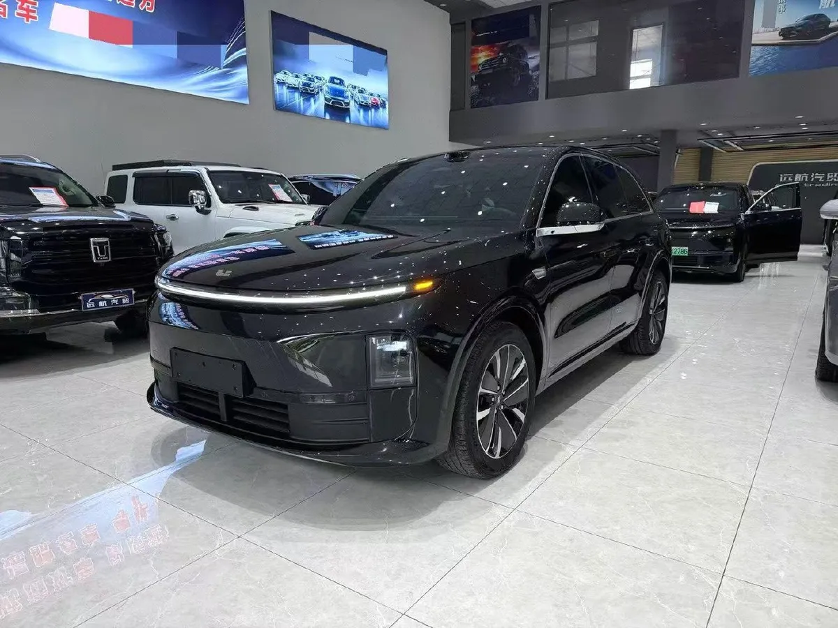 LI AUTO L6 PRO 2025